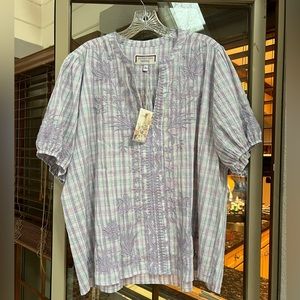 Johnny Was short sleeved top size L